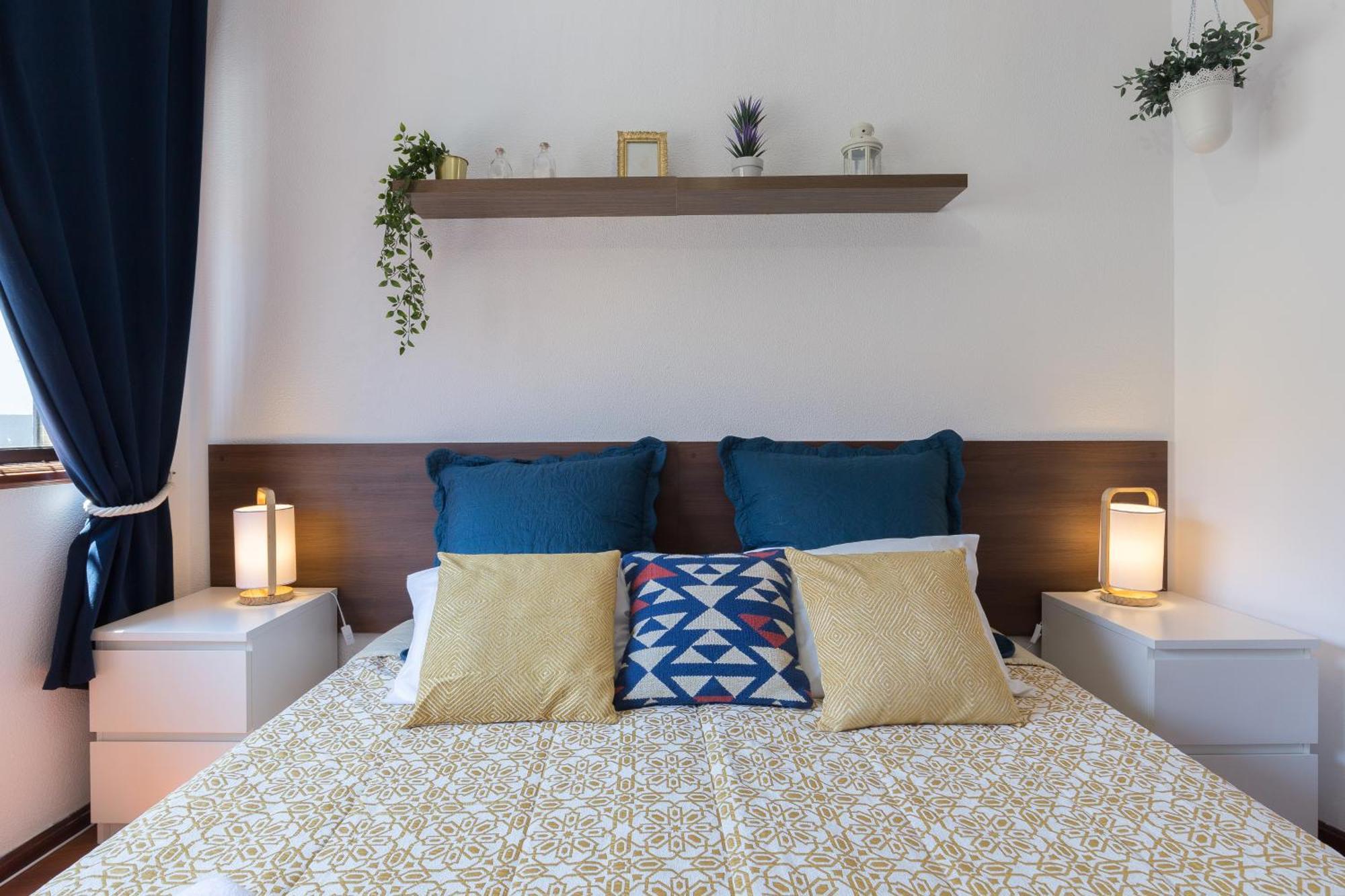 Host Wise - Comfy Bright Flats With Netflix Oporto